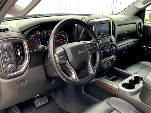 Used 2021 Chevrolet Silverado 1500 LT Trail Boss w/ Convenience Package II image 18