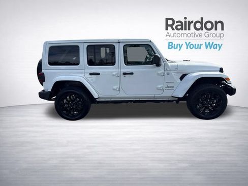 Used 2024 Jeep Wrangler Unlimited Sahara AWD/4WD image 8