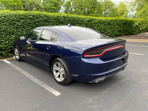 Used 2016 Dodge Charger SXT image 4