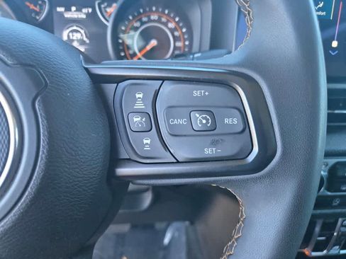 Used 2024 Jeep Wrangler Sport S AWD/4WD image 19