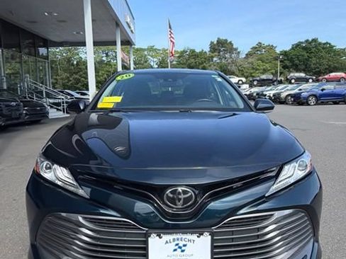 Used 2020 Toyota Camry XLE FWD image 2