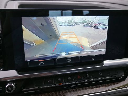 Used 2023 GMC Sierra 1500 Elevation w/ Preferred Package AWD/4WD image 36