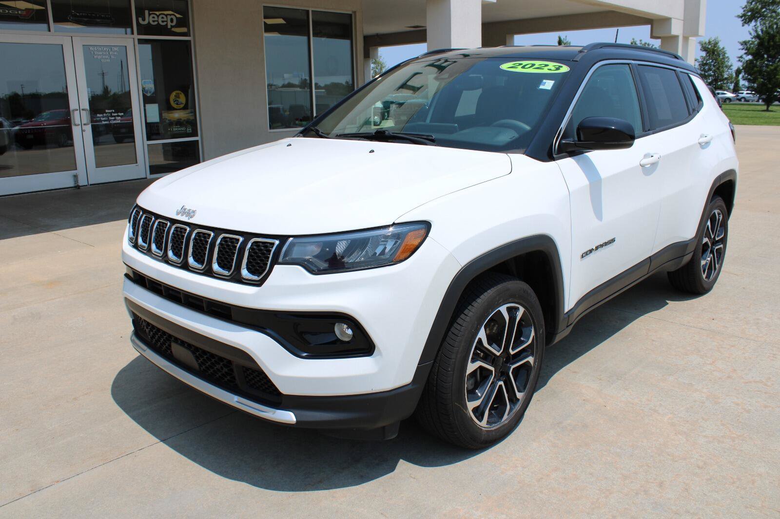 Used 2023 Jeep Compass Limited AWD/4WD image 2