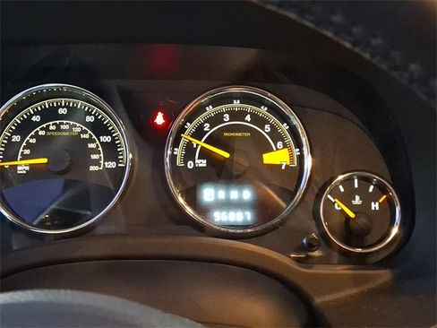 Used 2016 Jeep Compass High Altitude image 25