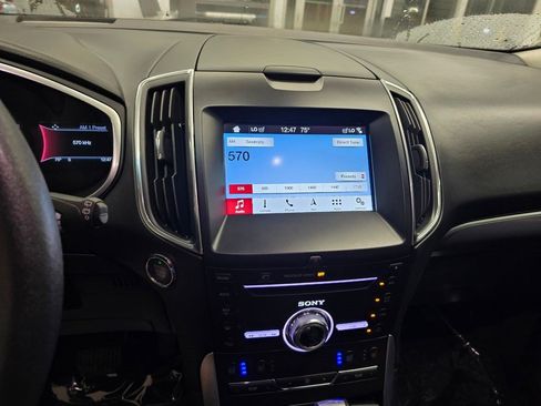 Used 2018 Ford Edge Titanium w/ Equipment Group 302A AWD/4WD image 22