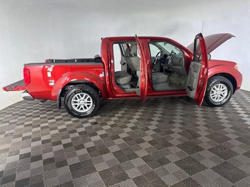Used 2015 Nissan Frontier SV RWD image 16