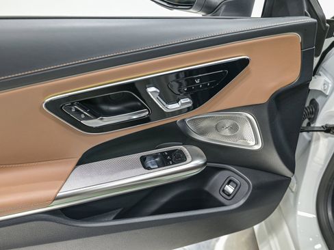 Used 2025 Mercedes-Benz CLE 300 4MATIC Coupe image 13