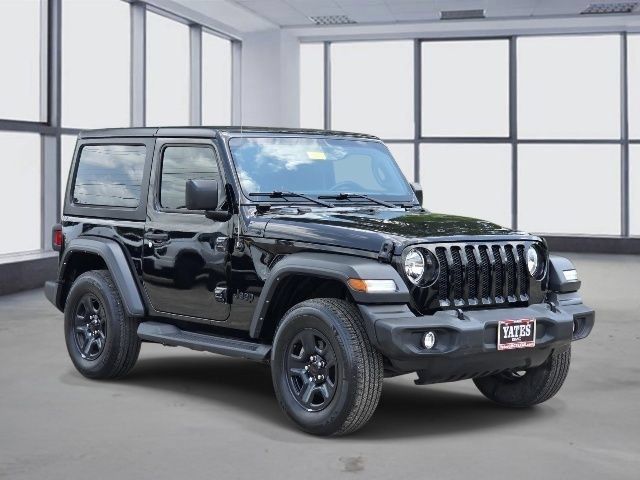 Used 2023 Jeep Wrangler Sport AWD/4WD image 3