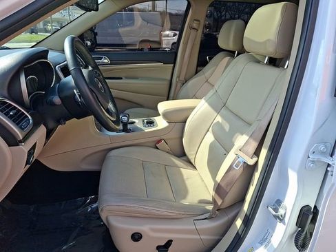 Used 2014 Jeep Grand Cherokee Limited w/ Luxury Group II image 14