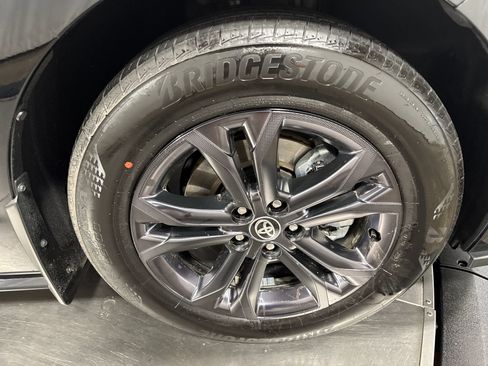 Used 2025 Toyota Sienna XSE w/ XSE Premium Package AWD/4WD image 14