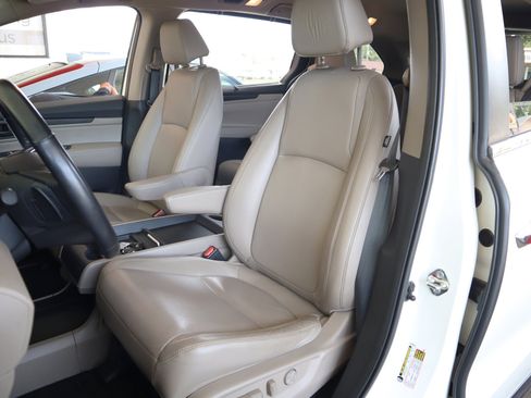 Used 2018 Honda Odyssey EX-L image 14