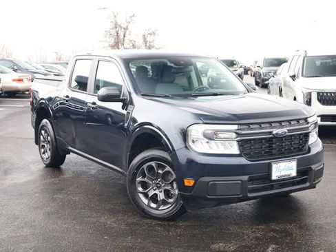 Used 2023 Ford Maverick XLT image 2