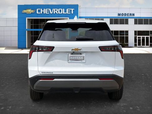 New 2026 Chevrolet Equinox LT FWD image 4