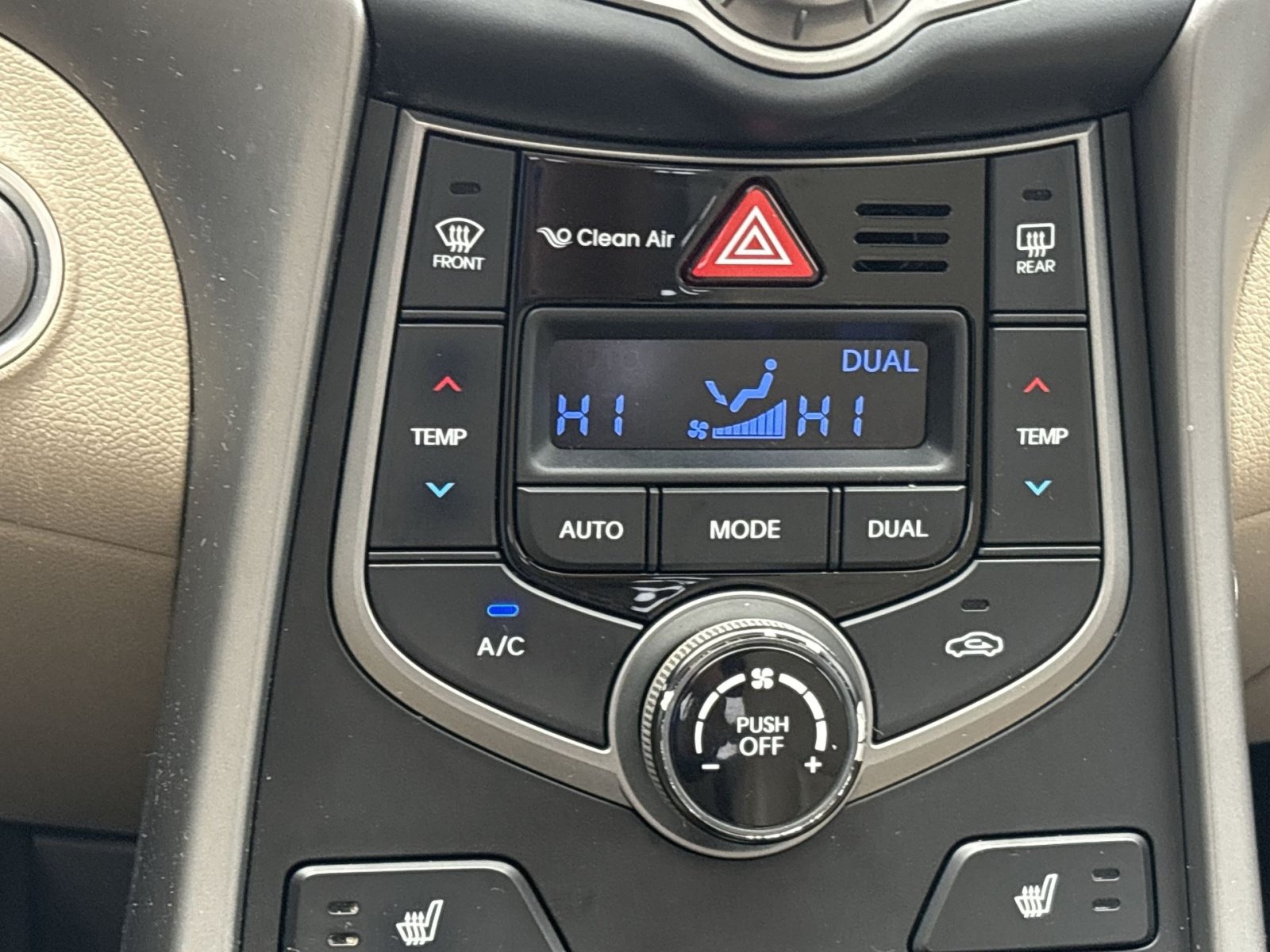 Used 2015 Hyundai Elantra Limited w/ Option Group 05 FWD image 21