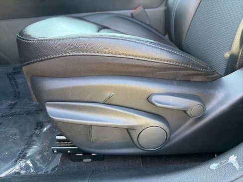 Used 2024 Jeep Compass Latitude image 10