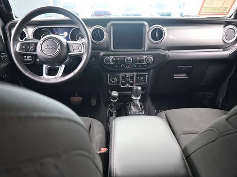 Used 2019 Jeep Wrangler Unlimited Sahara AWD/4WD image 37