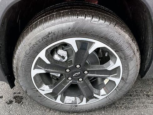 New 2026 Chevrolet Equinox LT w/ Convenience Package II AWD/4WD image 8