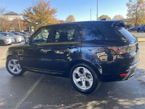 Used 2018 Land Rover Range Rover Sport HSE image 4