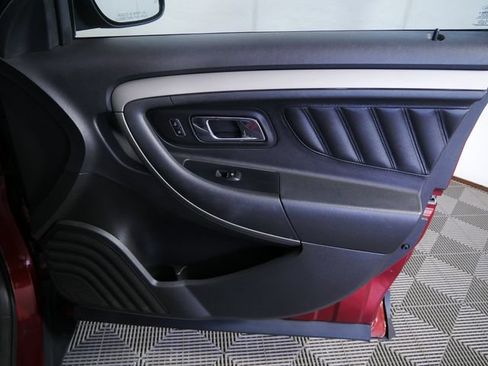 Used 2014 Ford Taurus SEL w/ Equipment Group 201A FWD image 10