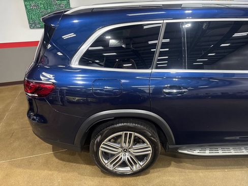Used 2021 Mercedes-Benz GLS 450 4MATIC image 42