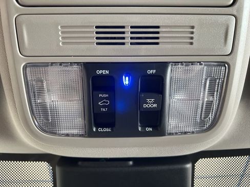 New 2026 Honda Odyssey EX-L image 28