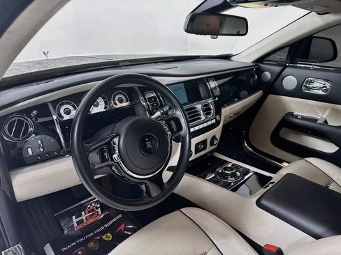 Used 2015 Rolls-Royce Wraith RWD image 10