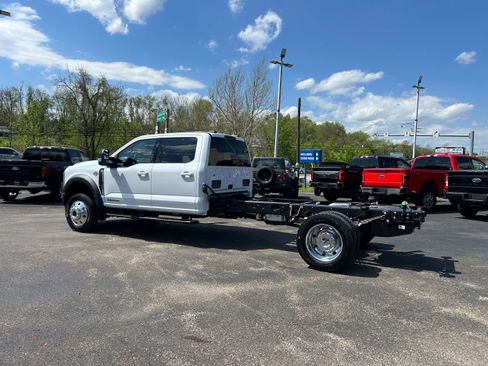 New 2026 Ford F550 4x4 Crew Cab image 7