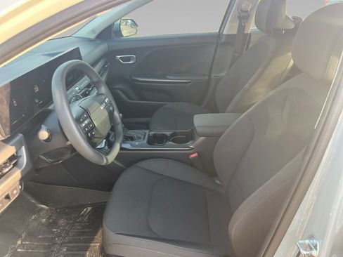 Used 2026 Kia K4 FWD image 11