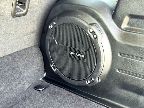 Used 2023 Jeep Wrangler Unlimited Sahara image 10