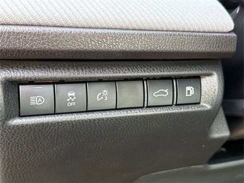 Used 2025 Toyota Camry SE image 22