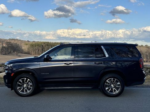 Used 2022 Chevrolet Tahoe LT w/ Luxury Package image 14