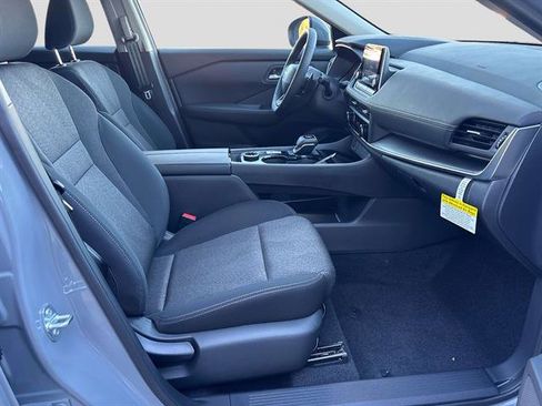 Used 2026 Nissan Rogue SV image 14