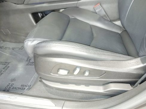Used 2017 Cadillac XT5 Luxury FWD image 17