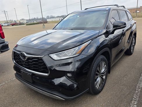 Used 2020 Toyota Highlander Platinum image 12