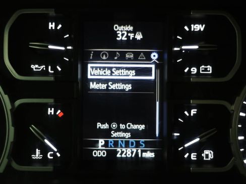 Used 2021 Toyota Tundra SR5 w/ Trail Edition image 8