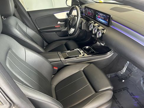 Used 2025 Mercedes-Benz CLA 250 image 22