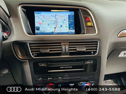 Used 2017 Audi Q5 2.0T Premium Plus w/ Technology Package image 14