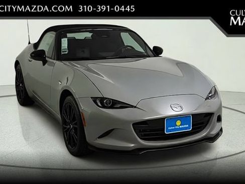 New 2026 MAZDA MX-5 Miata Club w/ Interior Package RWD image 1