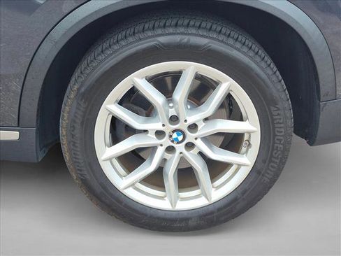 Used 2019 BMW X5 xDrive40i w/ Convenience Package AWD/4WD image 13