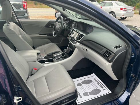 Used 2015 Honda Accord EX-L image 11