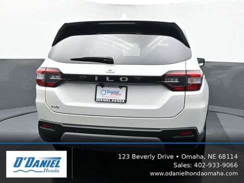 Used 2025 Honda Pilot EX-L image 5