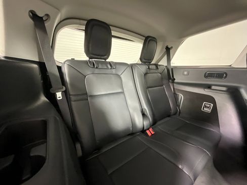 Used 2025 Lincoln Aviator 2WD image 24