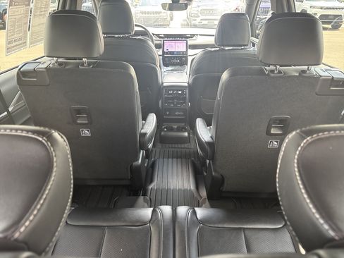 Used 2023 Jeep Grand Cherokee L Overland AWD/4WD image 47