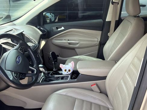 Used 2018 Ford Escape SEL FWD image 4
