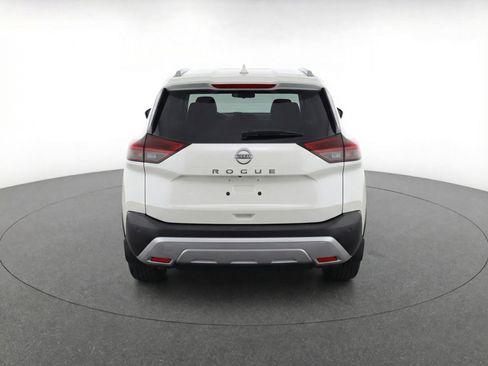 Used 2025 Nissan Kicks SV image 7