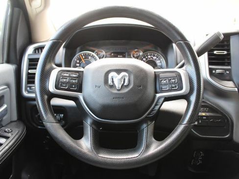 Used 2019 RAM 2500 Big Horn AWD/4WD image 32