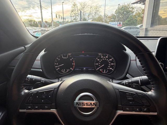 Used 2022 Nissan Altima 2.5 SR w/ Midnight Edition Package FWD image 15
