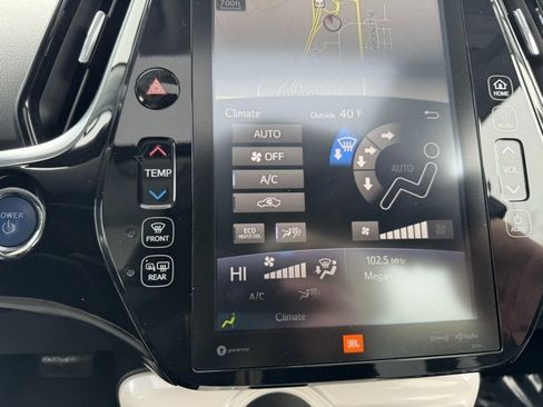 Used 2018 Toyota Prius Four image 13