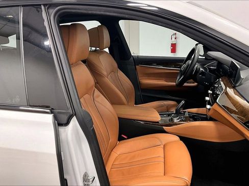 Used 2019 BMW 640i Gran Turismo xDrive w/ M Sport Package image 6