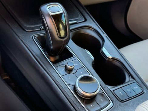 Used 2019 Cadillac XT4 Luxury image 8